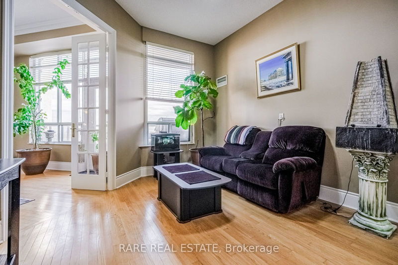  TPH6 - 25 Kingsbridge Garden Circ  Mississauga, L5R 4B1 | Image 18