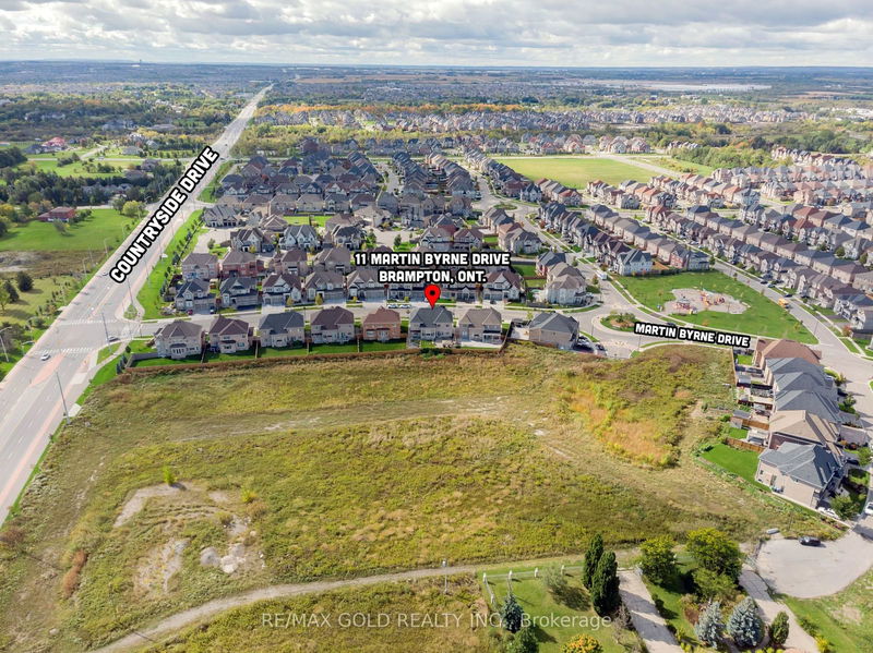 11 Martin Byrne Dr  Brampton, L6P 0V2 | Image 40