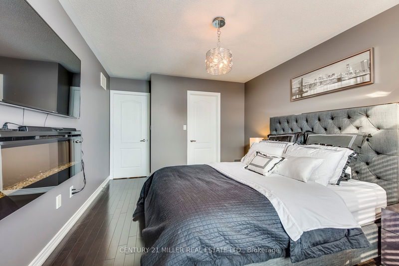 2421 Greenwich Dr  Oakville, L6M 0S4 | Image 23