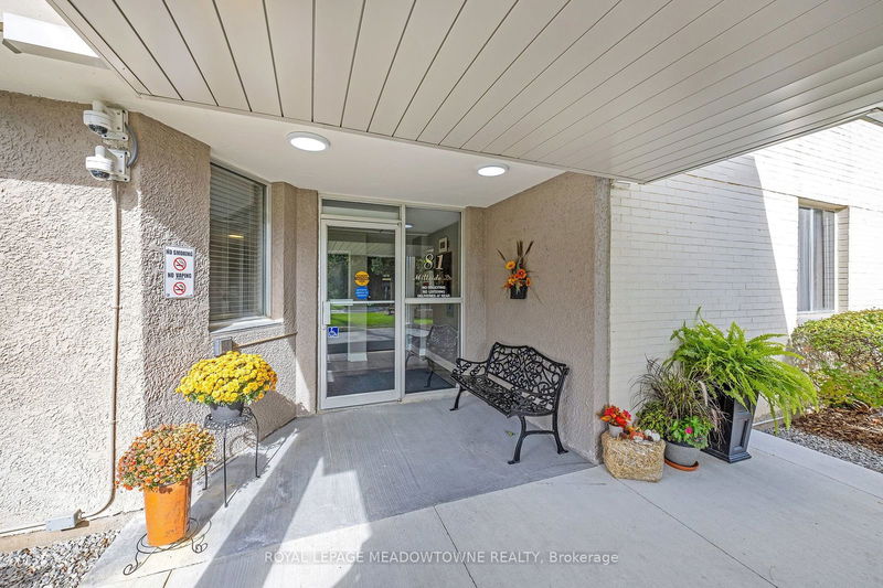  1202 - 81 Millside Dr  Milton, L9T 3X4 | Image 3