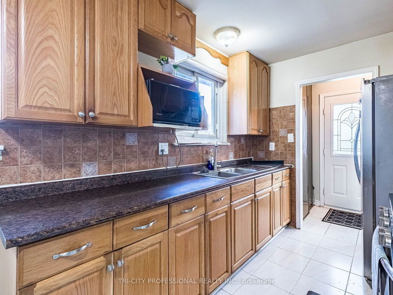 69 Greenwood Cres  Brampton, L6S 1T2 | Image 21