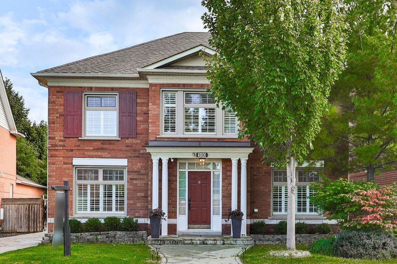 200 Lexington Rd  Oakville, L6H 6L6 | Image 1