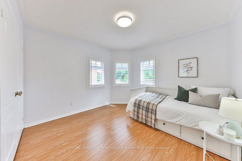 200 Lexington Rd  Oakville, L6H 6L6 | Image 19