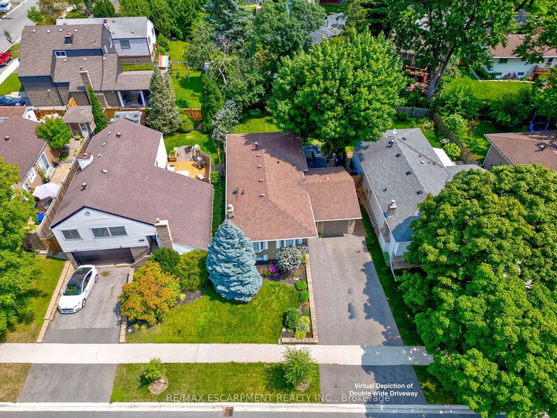 675 Woodview Rd  Burlington, L7N 3A4 | Image 3