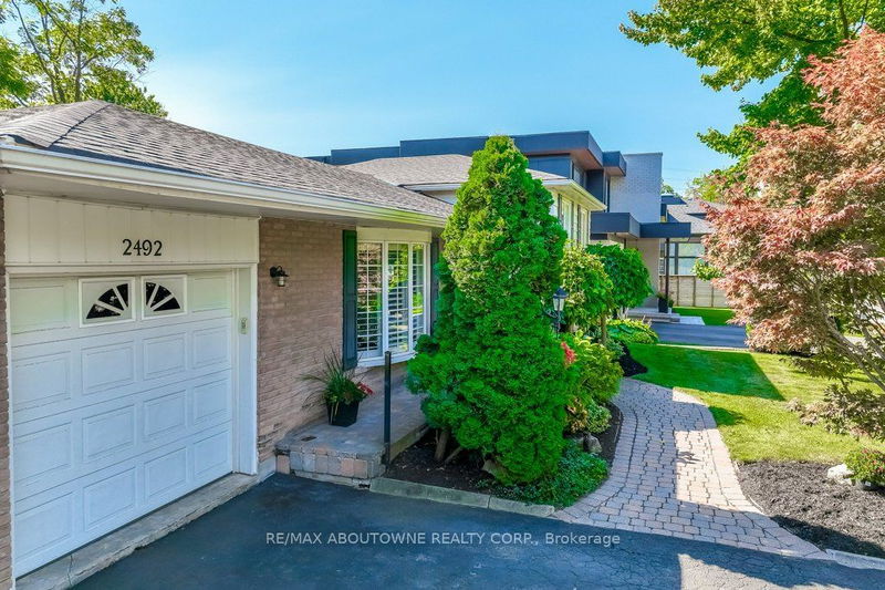 2492 Rebecca St  Oakville, L6L 2B2 | Image 22