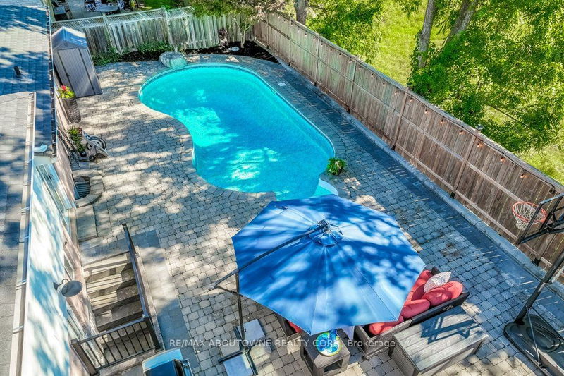 2492 Rebecca St  Oakville, L6L 2B2 | Image 23