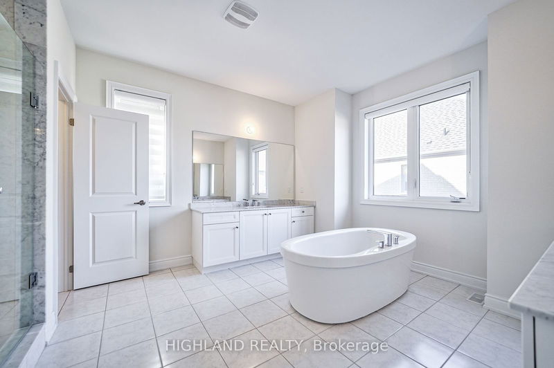 49 Threshing Mill Blvd  Oakville, L6H 0V6 | Image 23