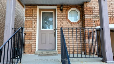 3883 Manatee Way (Main) Way — photo 2