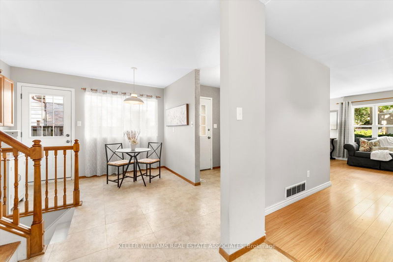 3254 Candela Dr  Mississauga, L5A 2T8 | Image 14