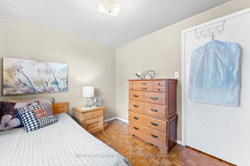 3254 Candela Dr  Mississauga, L5A 2T8 | Image 21