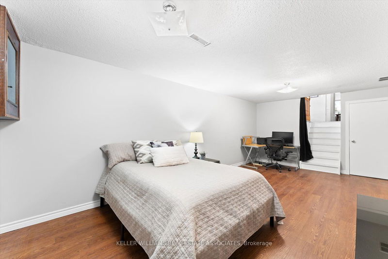 3254 Candela Dr  Mississauga, L5A 2T8 | Image 26