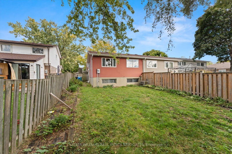 3254 Candela Dr  Mississauga, L5A 2T8 | Image 29