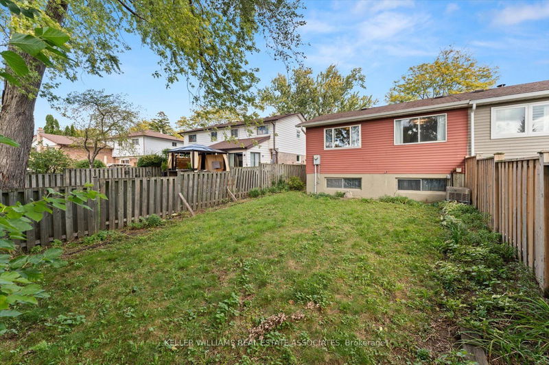 3254 Candela Dr  Mississauga, L5A 2T8 | Image 30