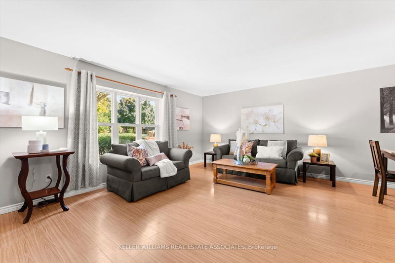 3254 Candela Dr  Mississauga, L5A 2T8 | Image 5