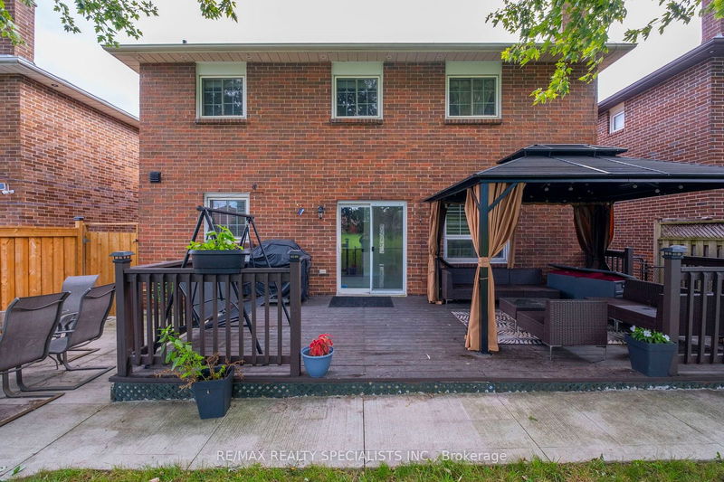 83 Castlehill Rd  Brampton, L6X 4C2 | Image 39