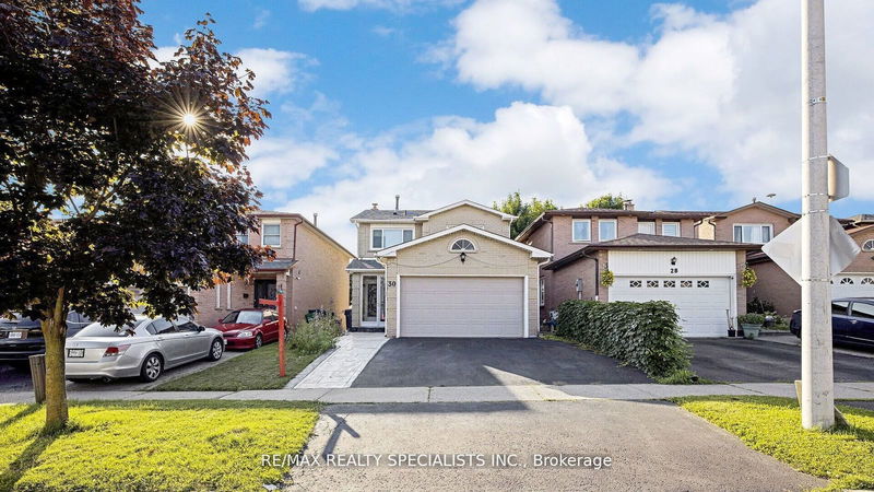 30 Bach Blvd  Brampton, L6Y 2P6 | Image 1