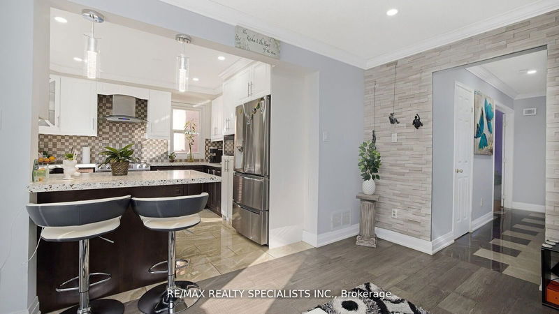 30 Bach Blvd  Brampton, L6Y 2P6 | Image 13