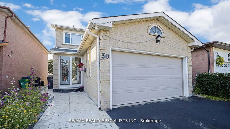 30 Bach Blvd  Brampton, L6Y 2P6 | Image 2