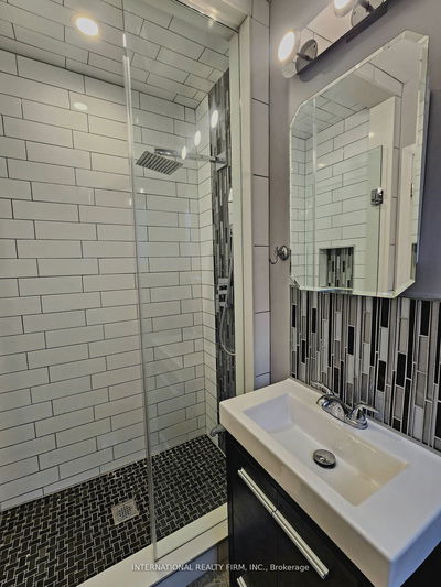 Unit Bsmt — 39 Windhill Cres, Toronto - Humberlea-Pelmo Park W4 image-0-1
