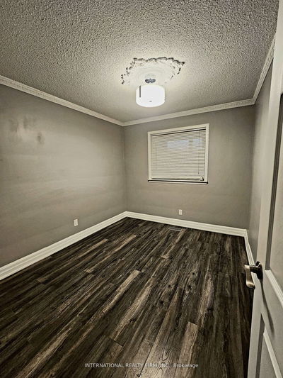 Unit Bsmt — 39 Windhill Cres, Toronto - Humberlea-Pelmo Park W4 image-0-2