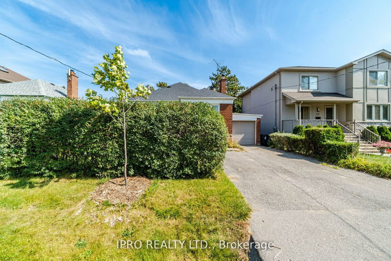 129 Milton St W, Toronto, M8Y 2Y4 | Image 2