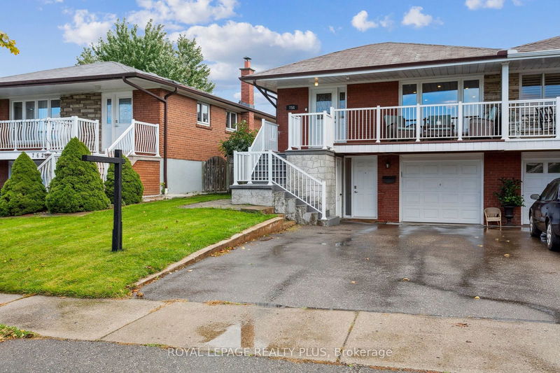 758 Greenore Rd  Mississauga, L4Y 2V4 | Image 2