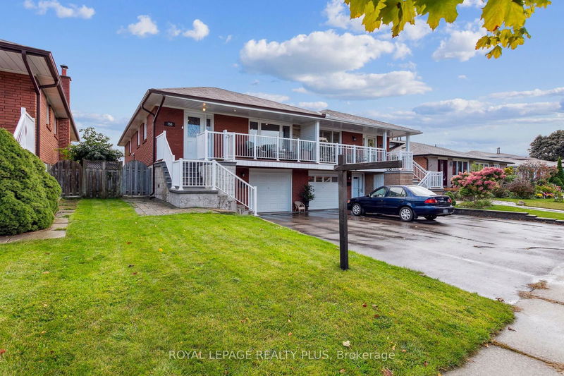 758 Greenore Rd  Mississauga, L4Y 2V4 | Image 3