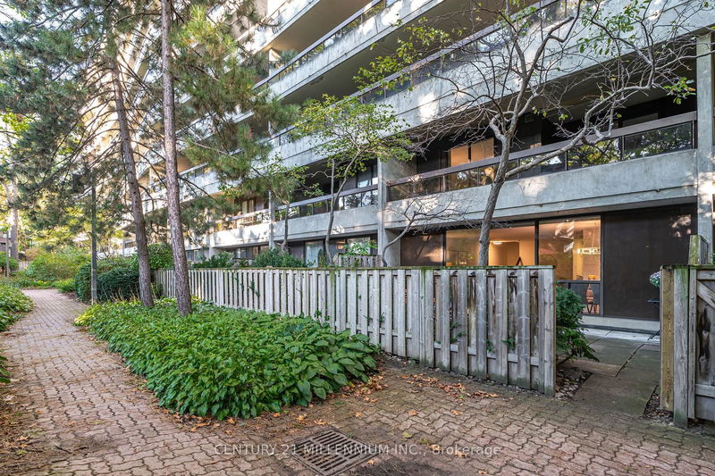  106 - 80 Quebec Ave  Toronto, M6P 4B7 | Image 26