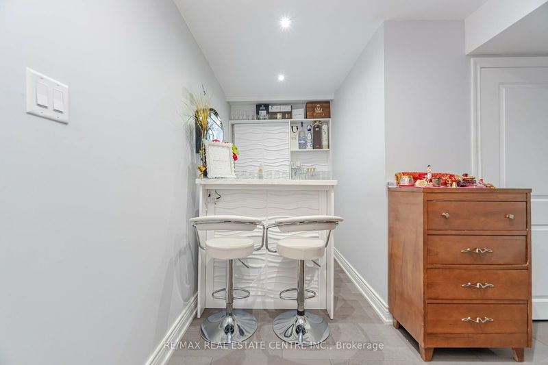 5574 Taw Ave  Mississauga, L5V 2B1 | Image 29