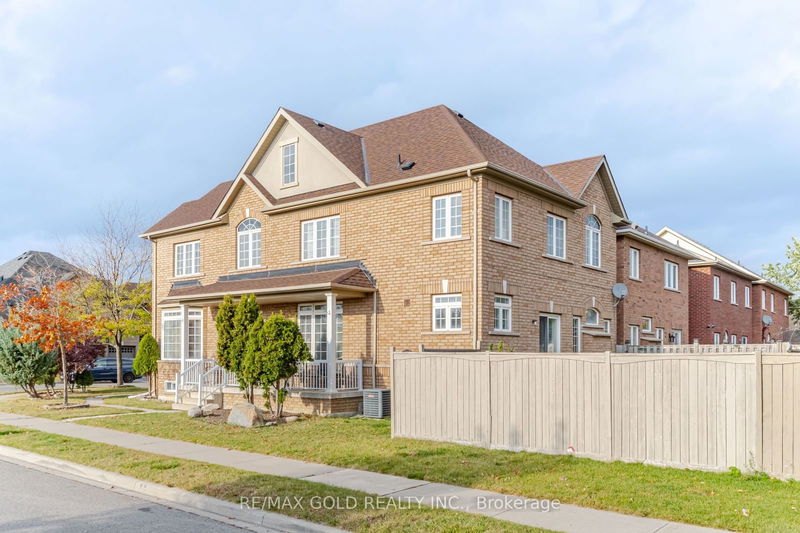 53 CHALKFARM Cres  Brampton, L7A 3W1 | Image 2