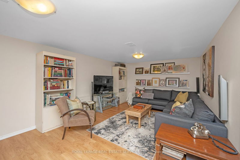 46 Castlebar Rd  Toronto, M8Z 2J6 | Image 14