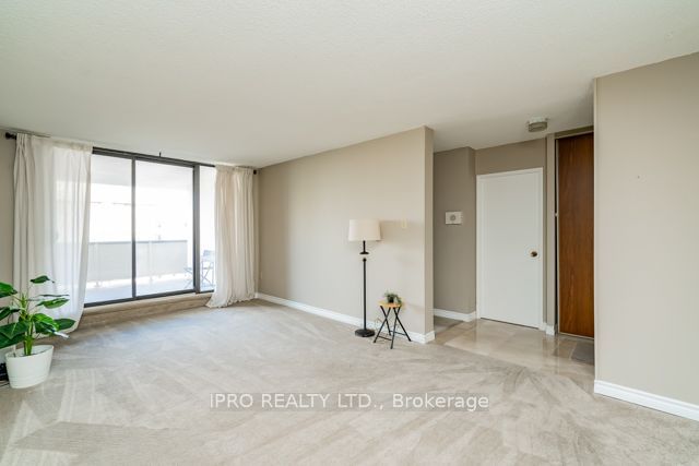  1506 - 3 Lisa St  Brampton, L6T 4A2 | Image 11