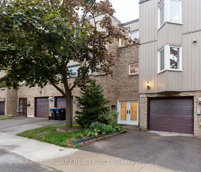 Townhouse sold at 23-400 Bloor Street, Mississauga, Mississauga Valleys, L5A 3M8 - MLS: W9391776