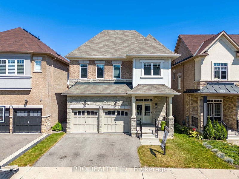 125 Waterview Common Crt  Oakville, L6L 0E7 | Image 1