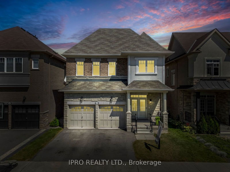 125 Waterview Common Crt  Oakville, L6L 0E7 | Image 2