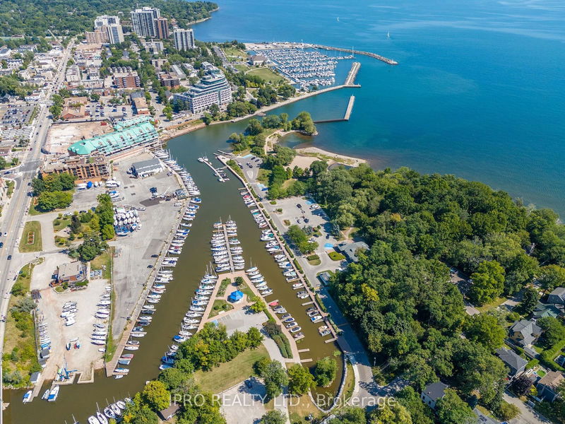 125 Waterview Common Crt  Oakville, L6L 0E7 | Image 38