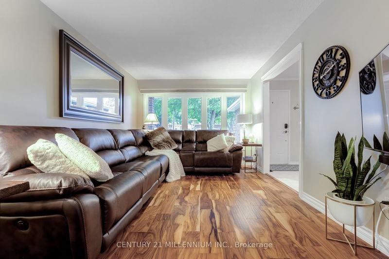 46 Tanager Sq  Brampton, L6Z 1X2 | Image 4