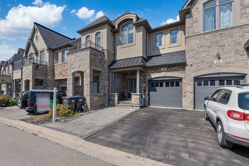 14 Gammon Cres  Brampton, L6Y 6B7 | Image 2