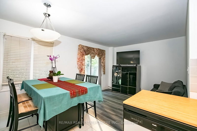 129 Lent Cres  Brampton, L6Y 5E6 | Image 14