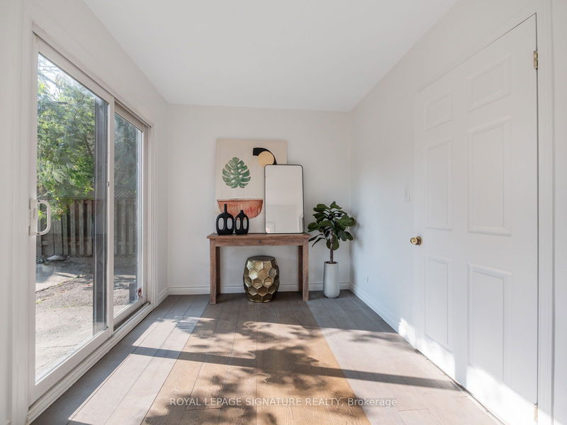 323 Gilbert Ave S Toronto, M6E 4W9 | Image 23