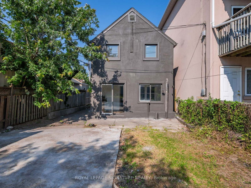 323 Gilbert Ave S Toronto, M6E 4W9 | Image 32