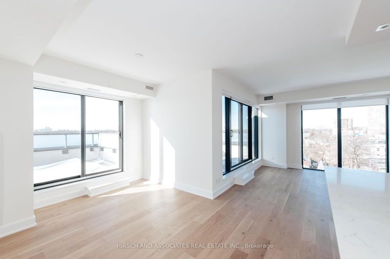 home for lease on 707-430 Roncesvalles Avenue