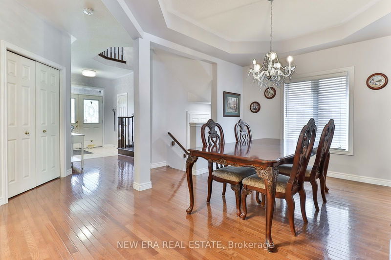 2385 Sequoia Way  Oakville, L6M 4V5 | Image 3