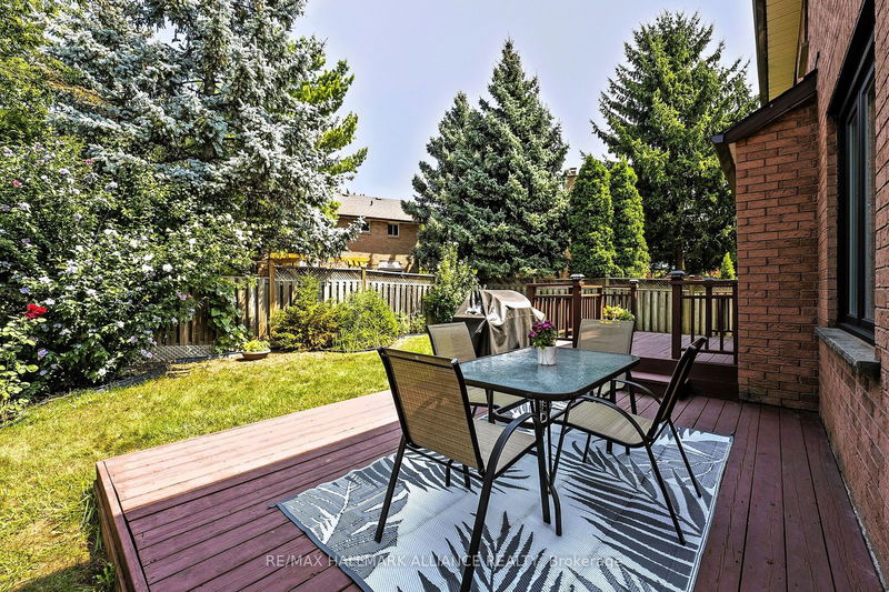 179 Romain Cres  Oakville, L6H 5A5 | Image 10