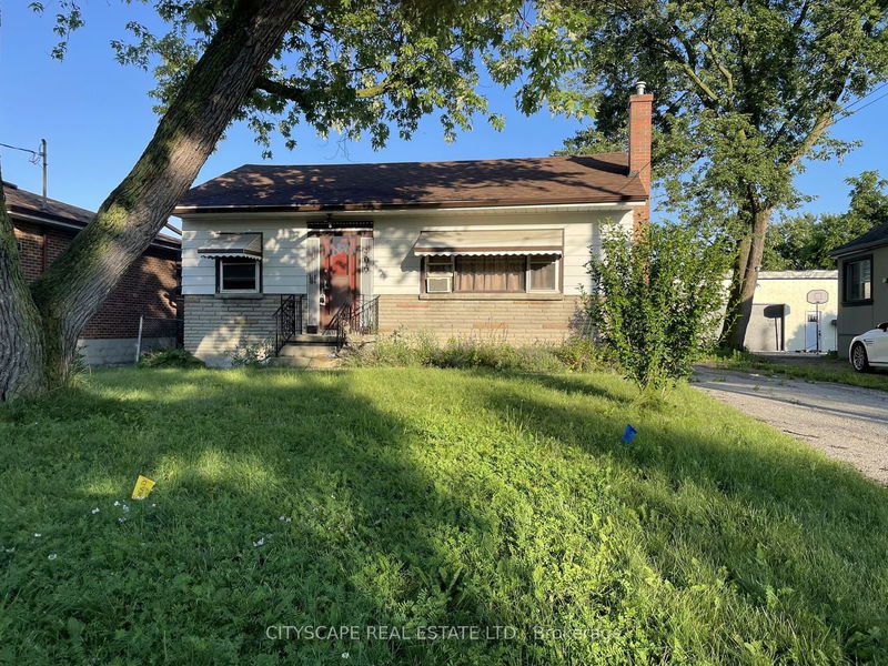 406 Marf Ave  Mississauga, L5G 1T3 | Image 1