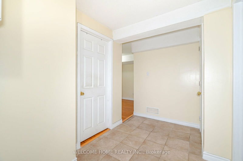 3361 Monica Dr  Mississauga, L4T 3E6 | Image 22