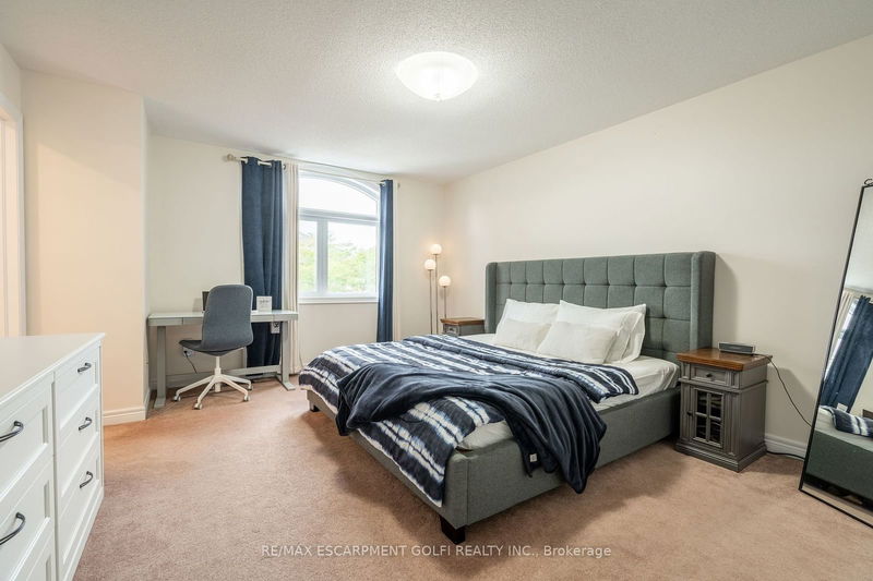 4000 Alexan Cres  Burlington, L7M 5A8 | Image 11