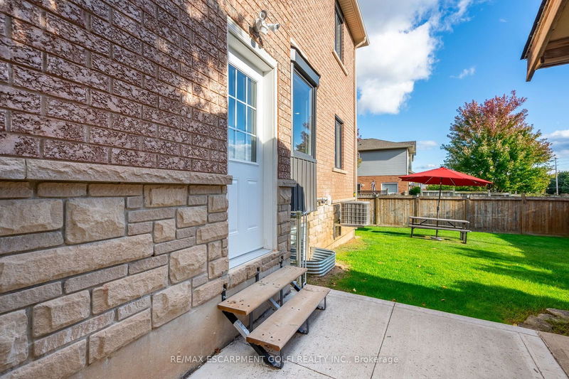 4000 Alexan Cres  Burlington, L7M 5A8 | Image 30