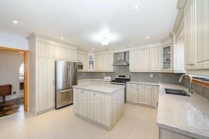 10 Larchmere Ave  Toronto, M9L 2N1 | Image 8