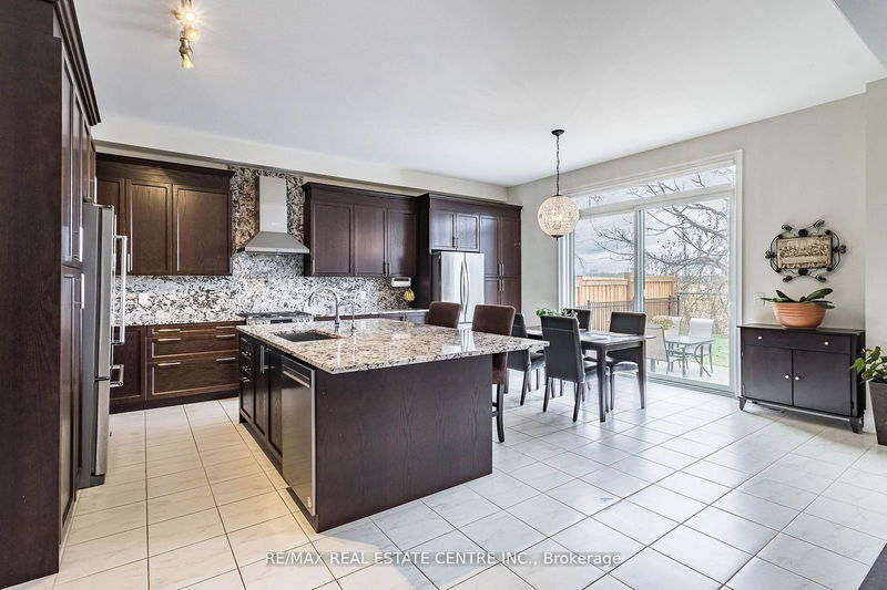 35 Arthur Griffin Cres  Caledon, L7C 4E9 | Image 6